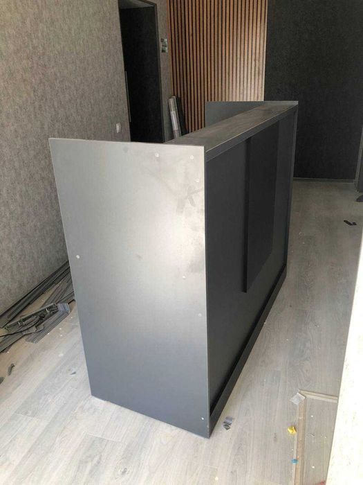 стойка ресепшн в клинику