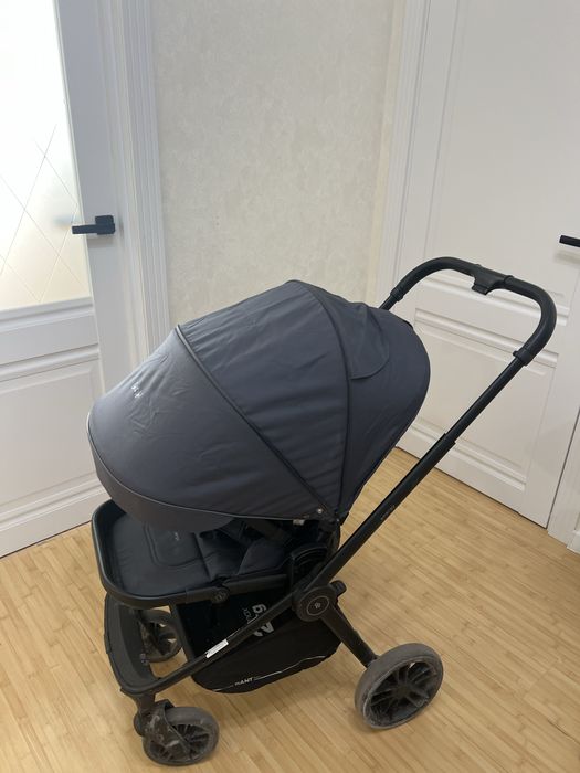 Продам детскую коляску 2 в 1
