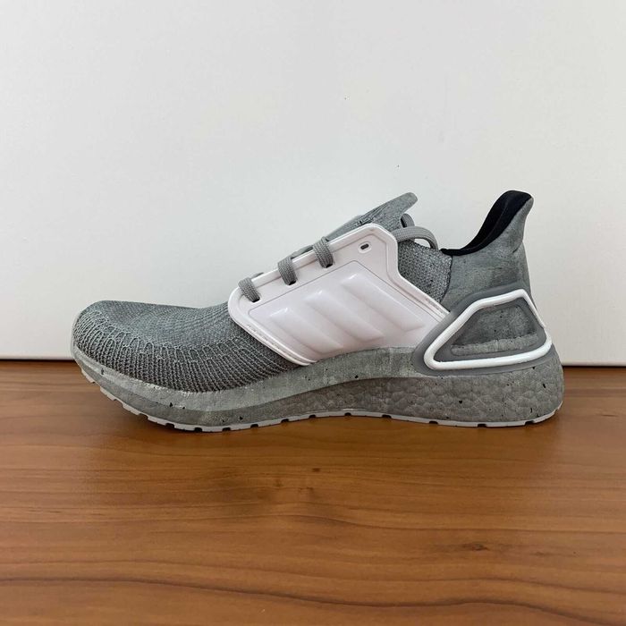 Оригинални маратонки *ADIDAS ULTRABOOST 20 James Bond 007 * EU40