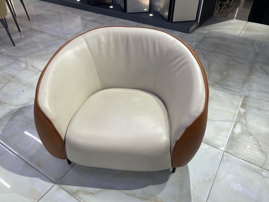 Срочно продается комплект кресло