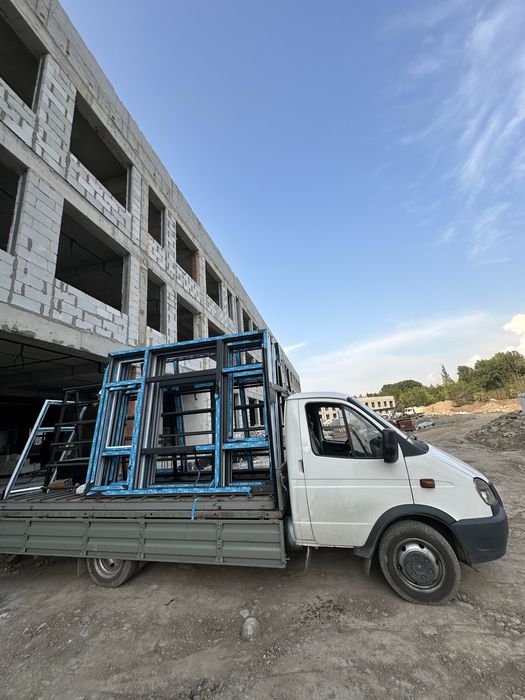 Пирамида. Доставка стекла.