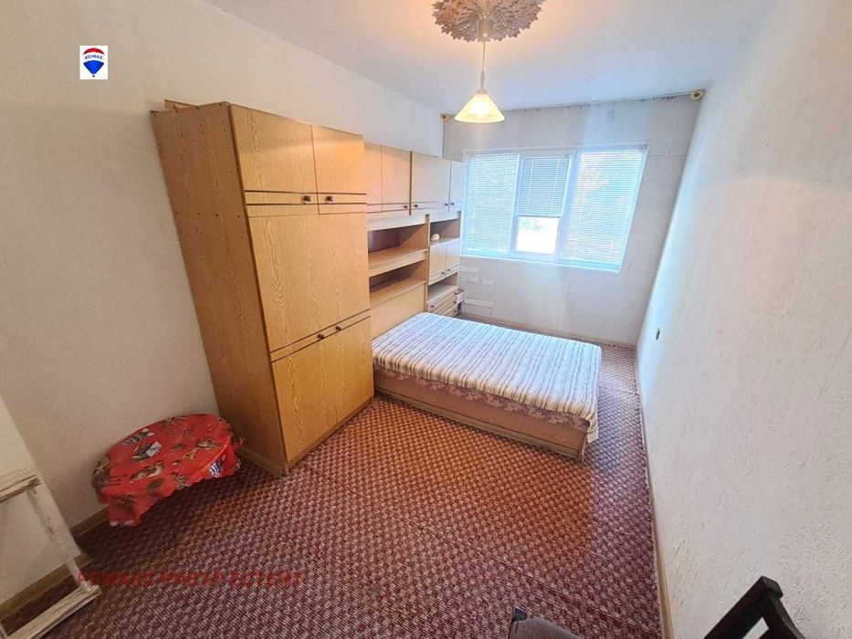 Продава се Тристаен апартамент в Русе, Дружба 3 - 89 кв.м за 509 €/кв.м - Снимка #2