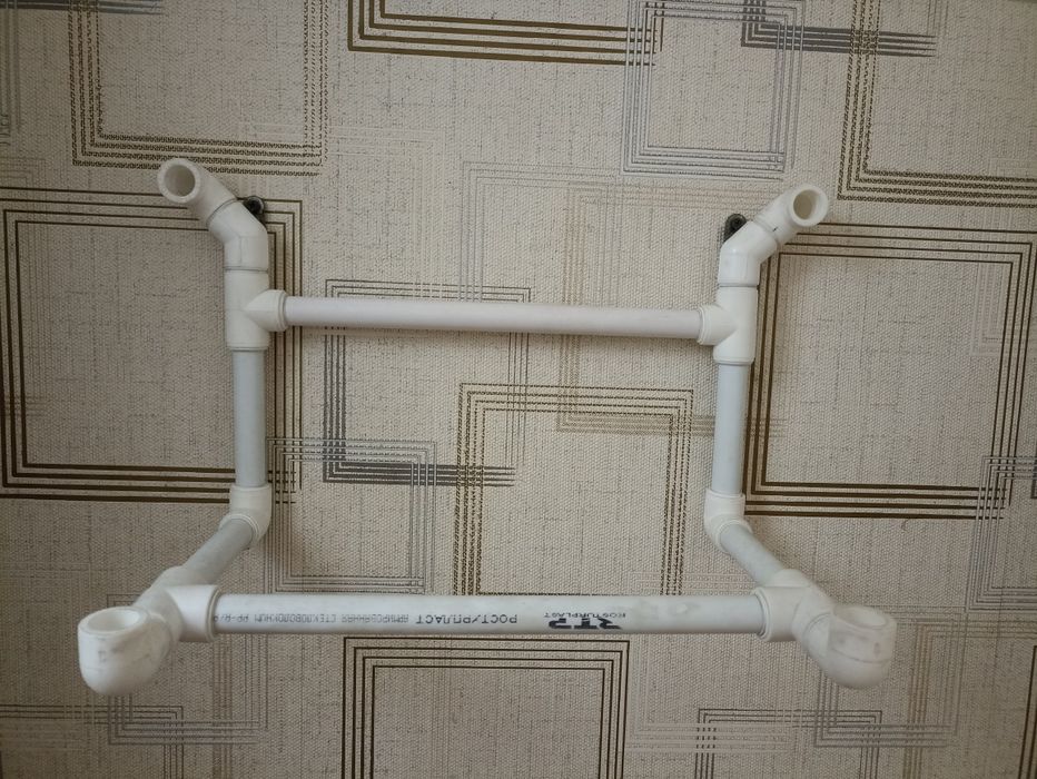 Кронштейн для ноутбука. На стенный