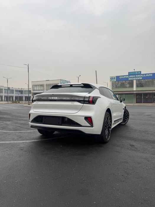 Zeekr 001 2025 — 3