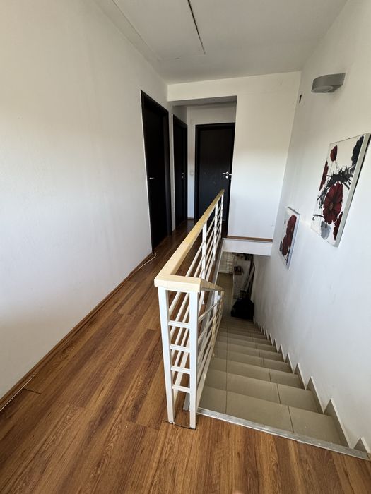 Vand casa in triplex utvin la principala