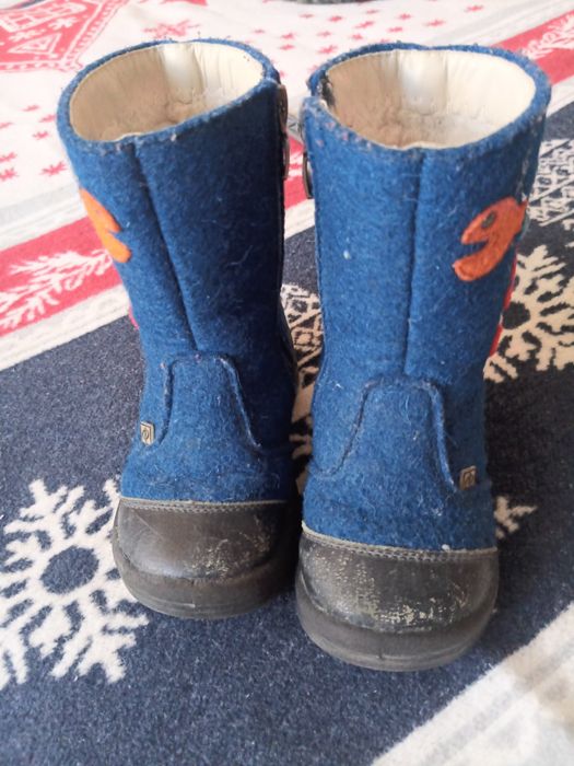 Продам детские сапожки