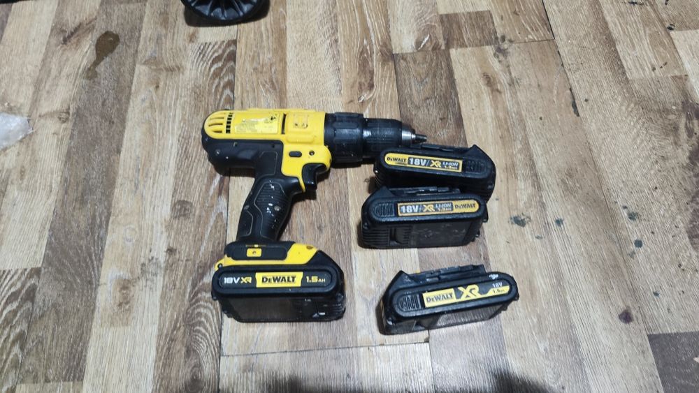 DEWALT 18 v drel
