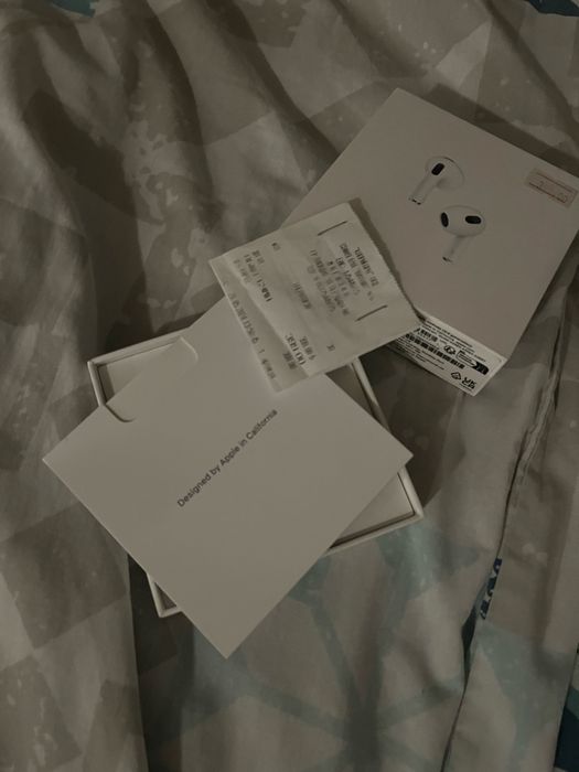 AirPods (3rd genration]