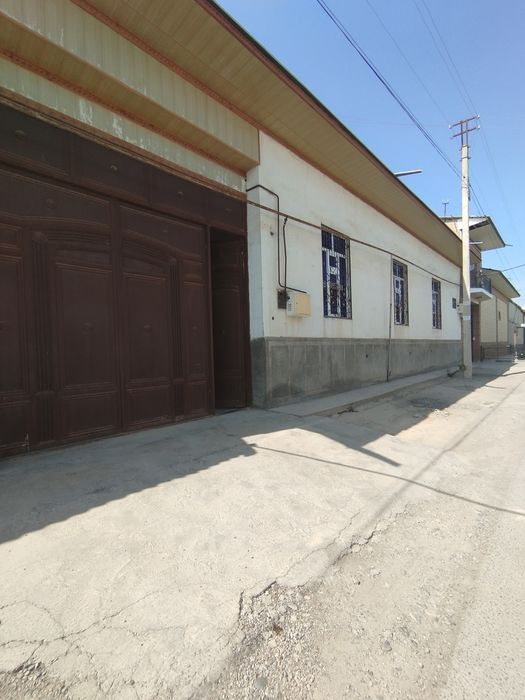 Ховли сотилади зудлик Билан