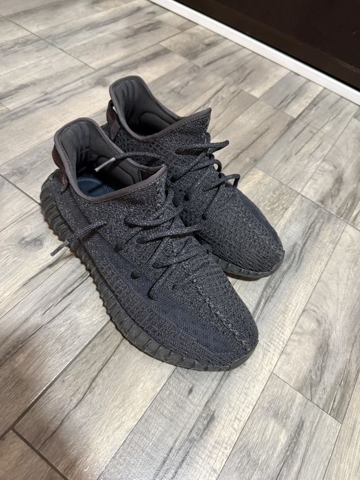 Adidasi Yeezy 350 Black Reflective