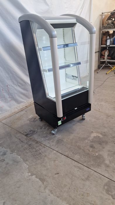 Крайстенна хладилна витрина Carrier