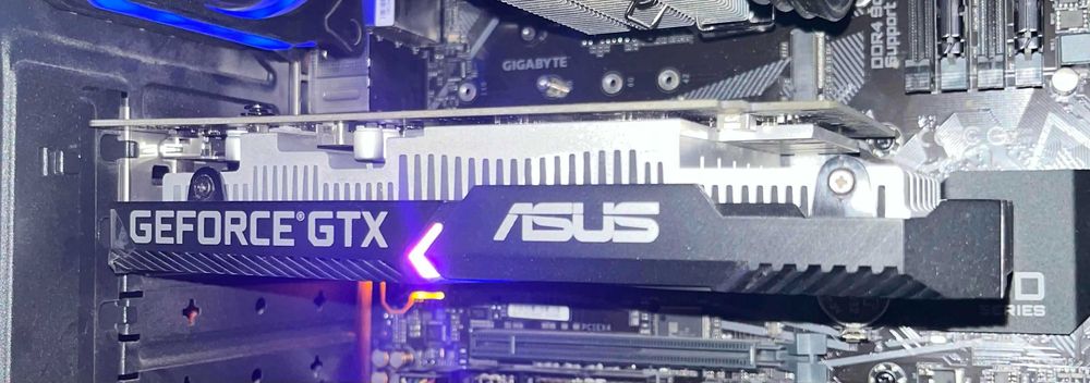 Vand placa video gtx 1650 ASUS