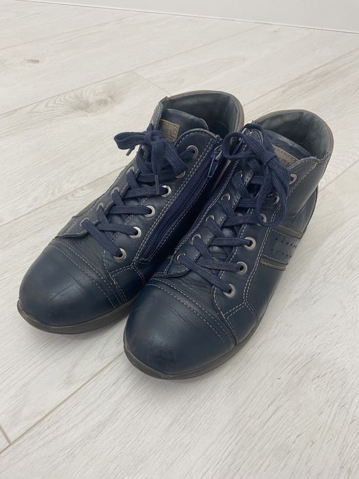 Продам обувь подростковую