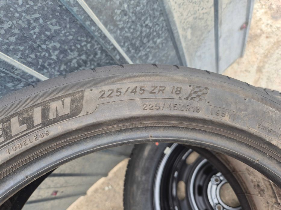1 Anvelope de VARA - 225/45/18 95Y XL - Michelin PS4 - Stare F BUNA - DOT 2021 !