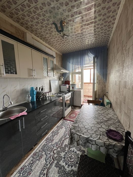 12-mkr.dan 3 xonali kv sotiladi