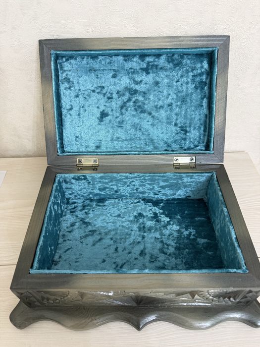 Шкатулка для украшений (дерево)