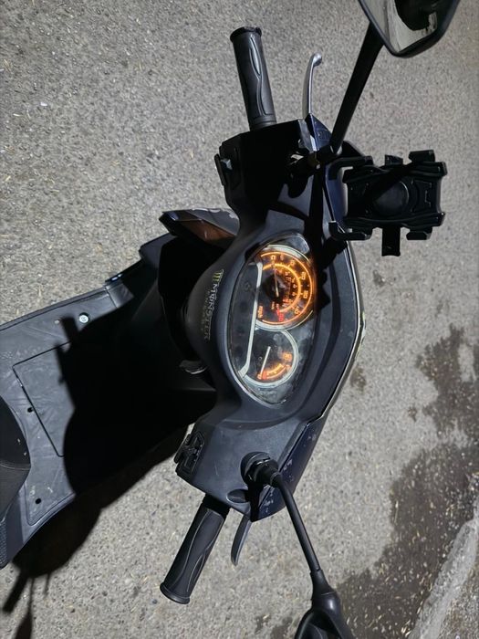 Продам мопед скутер м8 на учете