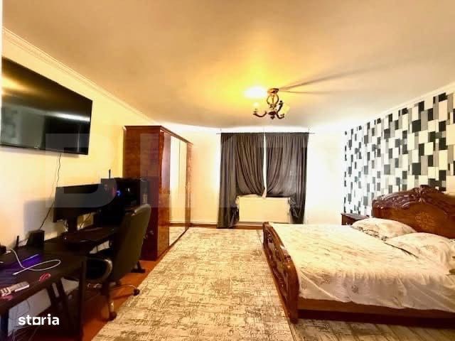 Casa cu 5 camere si un teren de 700 mp