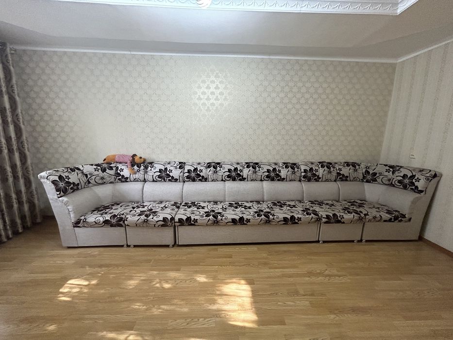 Диван  б/у 4 метра