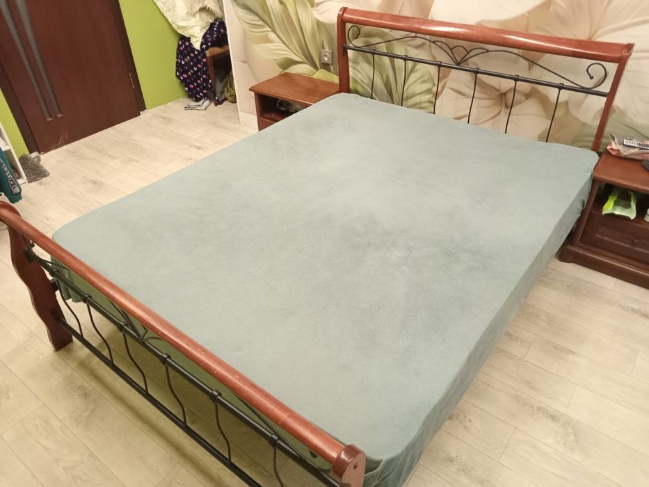 2-х спальная кровать и матрас