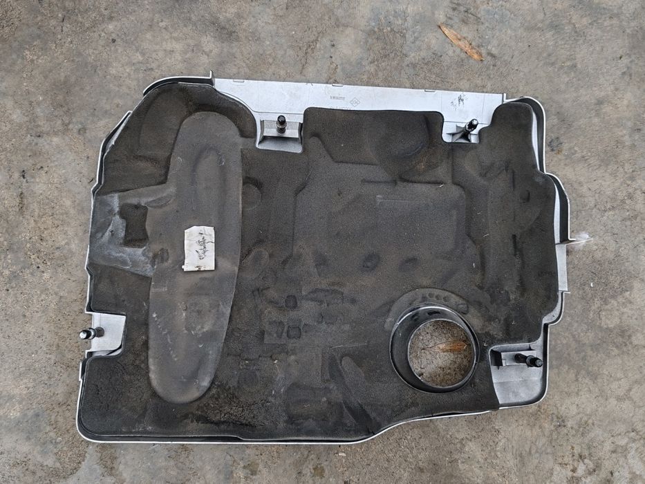 Capac motor Renault Laguna 3 250lei