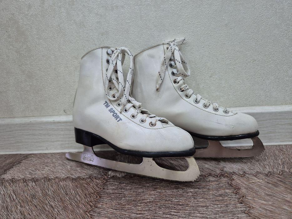 Коньки женские б/у