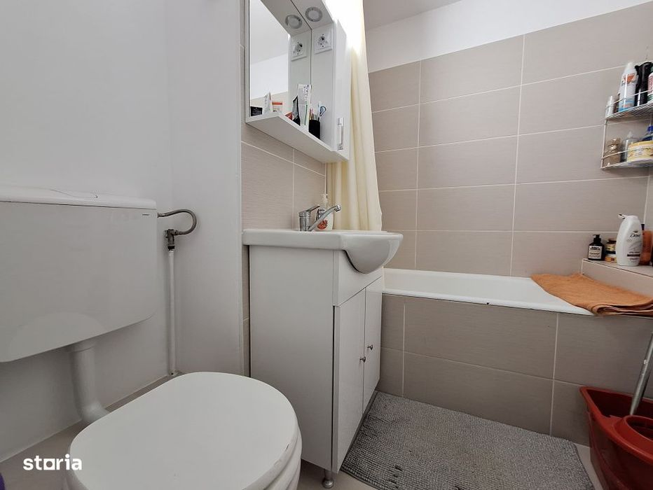 Apartament 4 camere -86 mp-etaj 3 - bloc izolat-Lipovei