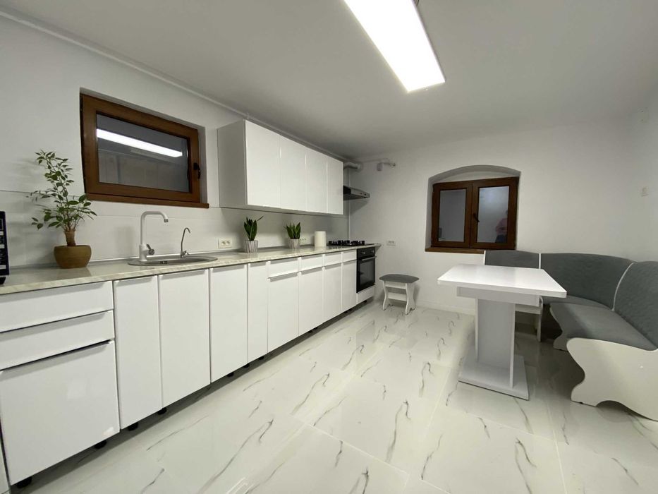 Proprietar inchiriez apartament - Piata Pleveni (langa facultati)