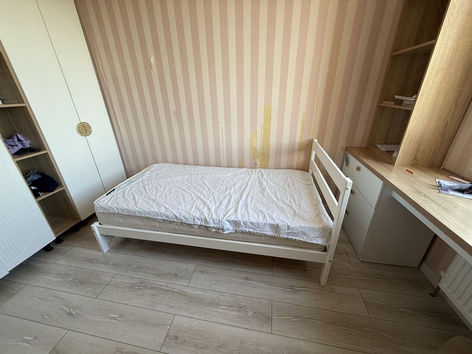 Кровать 180Х90 с матрасом