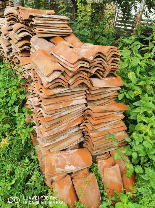 Турски керемиди около 350 бр.