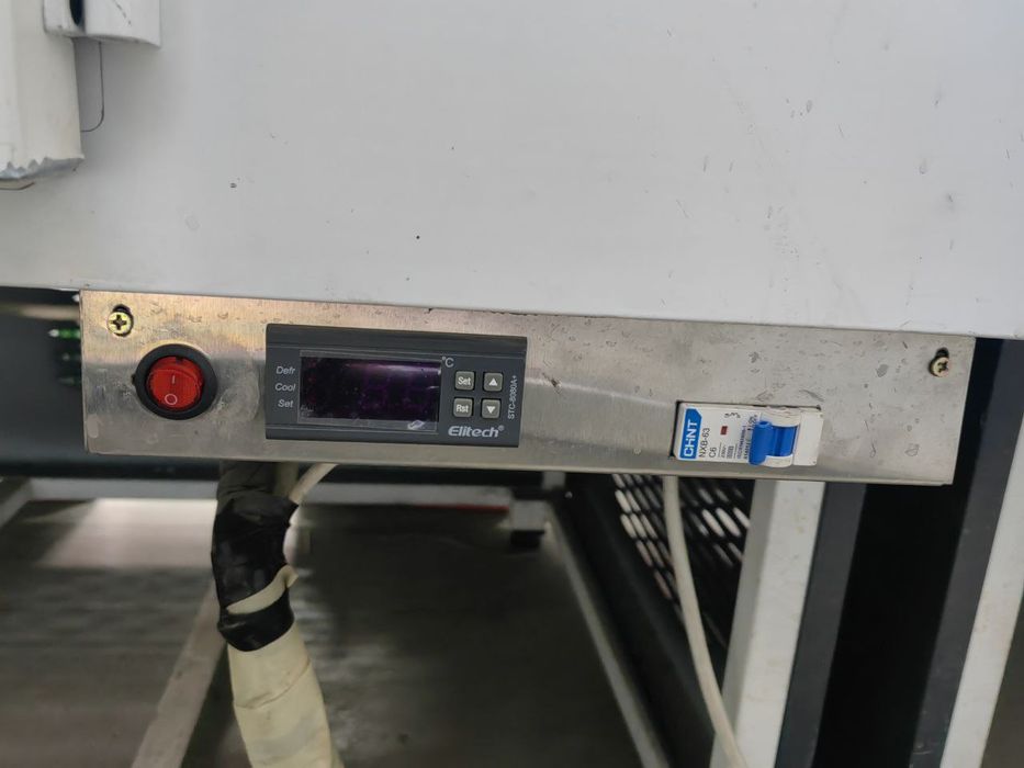 Dokonga katta muzlatgich 2 ta