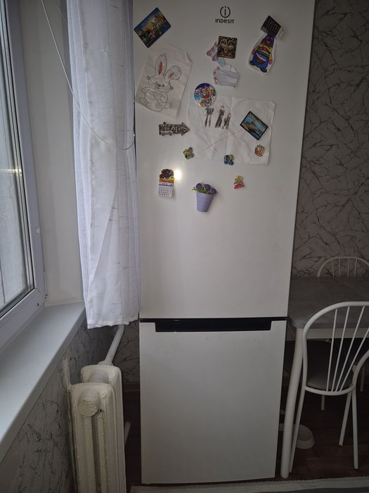 Продам холодильник