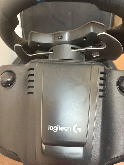 Vând Scaun Gaming Cockpit Playseat Evolution Alcantara preț foarte bun