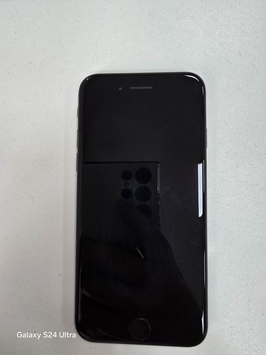 Продажа Iphone se 2020