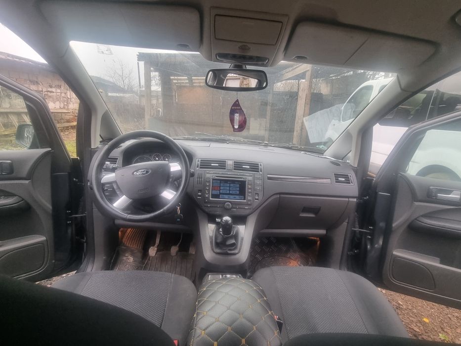 Ford C-MAX model Ghia