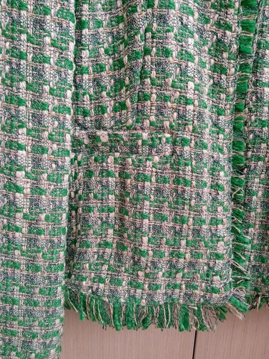 Ново дамско сако Mango, с етикет.
размер S