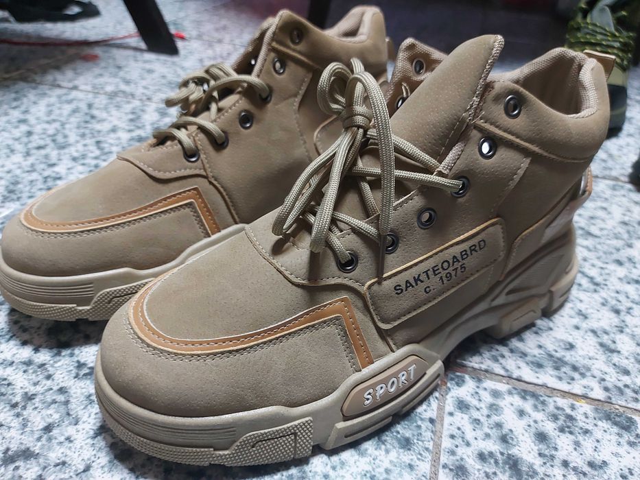 Високи мъжки обувки №46