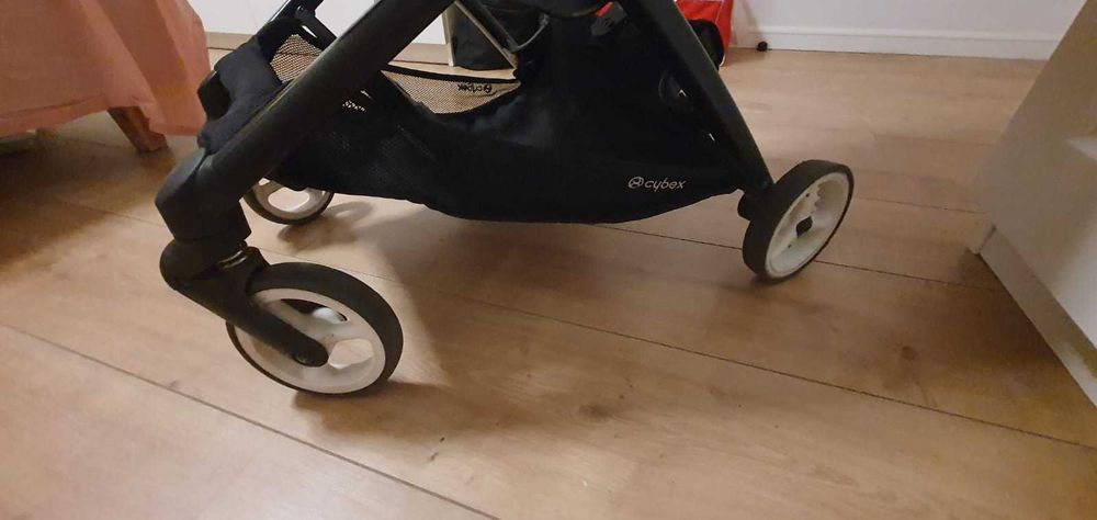Cărucior ultracompact Cybex Libelle + husa ideal pt avion și călătorii