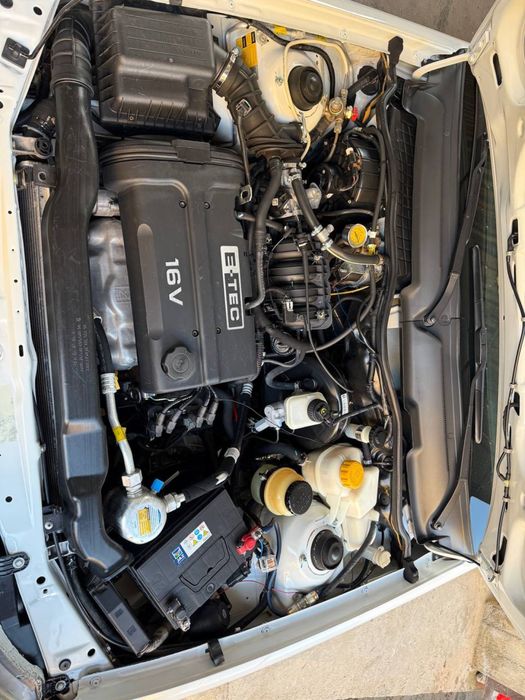 Nexia - 2 Srochni sotiladi holati yaxshi balonlari yaxshi holatda megi