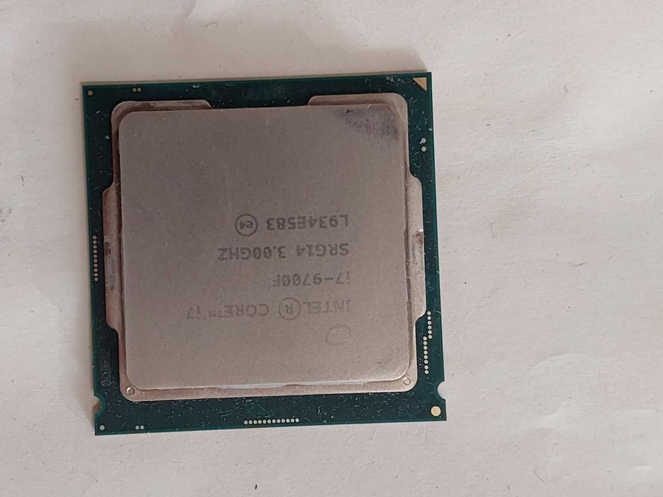 Intel Core i7 9700 и 9700F, 8-ядрени, LGA 1151