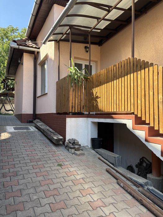 Vand casa + 1640 mp teren, la Turda