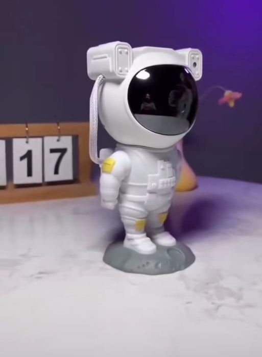 Проектор колонка  астронавт