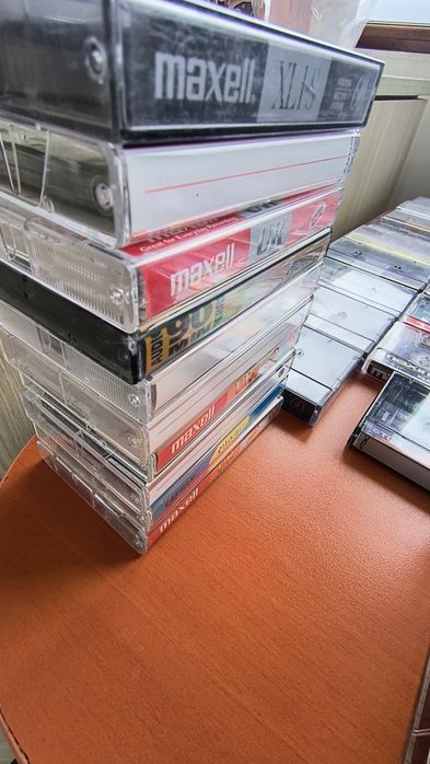 Vând 73 casete audio poziție Normal