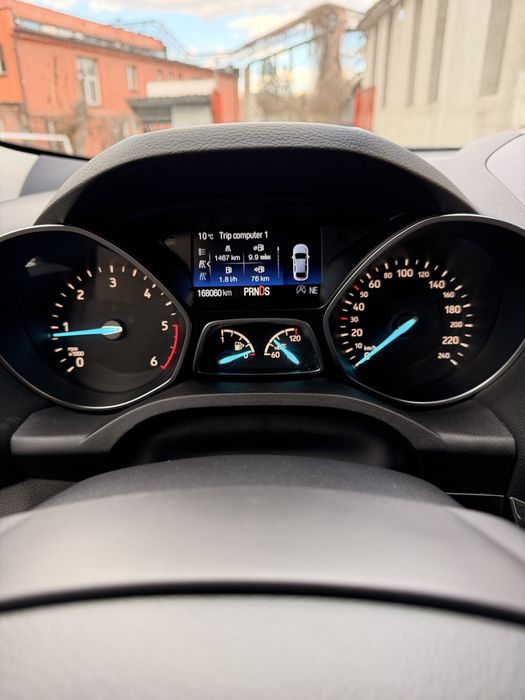Vand urgent sau schimb Ford Kuga