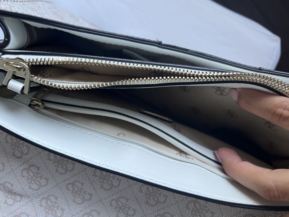 Guess дамска чанта