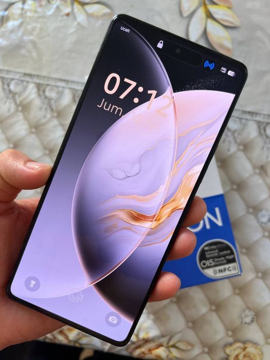 Tecno Camon 30 ideal