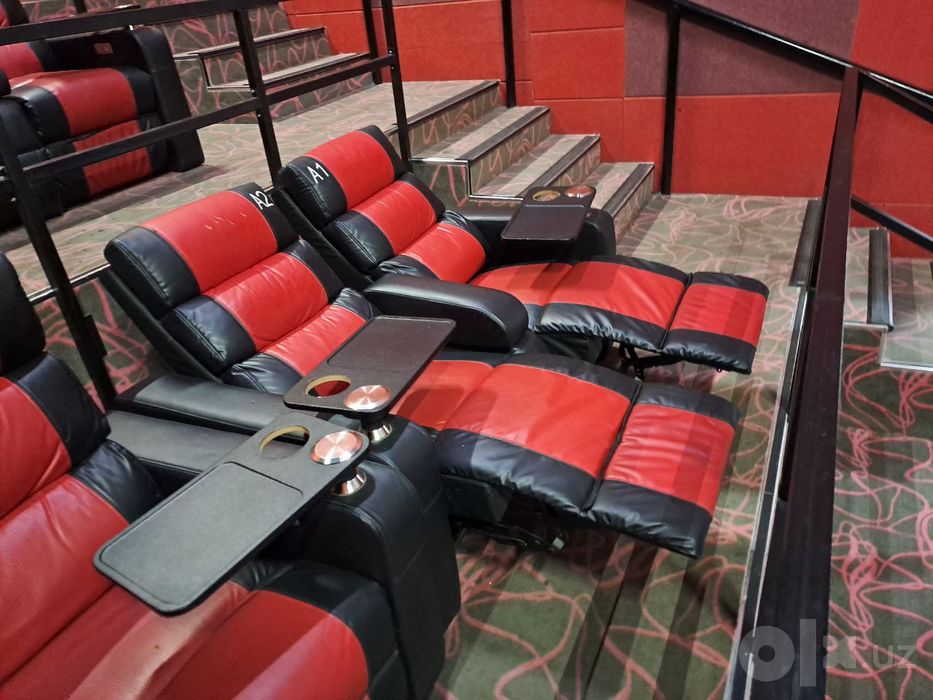 продаётся комфорт кресло электроний реклайнер лежащий для кинотеатра и
