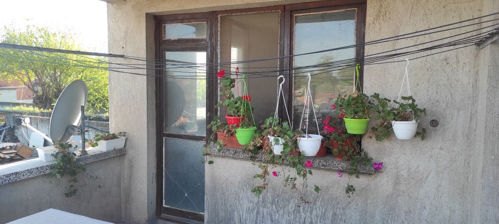 Дървена дограма врати и прозорци