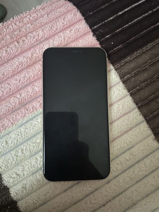 Vand iphone 11 simplu @