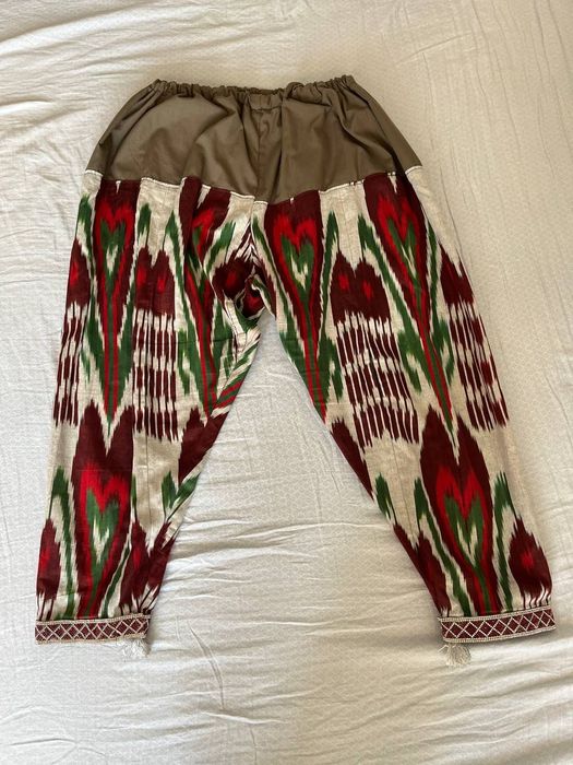 Adras ko'ylak lozim 50 52 razmerda tuxri keladi